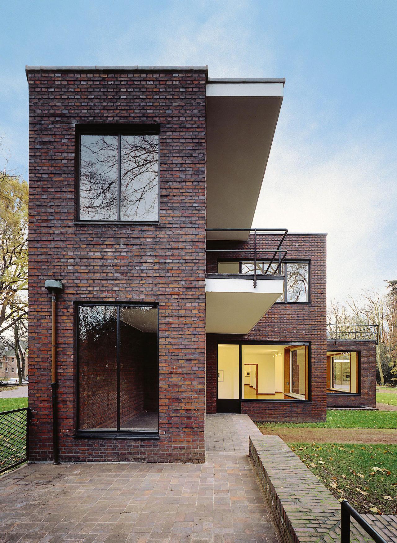 Kunstmuseen Krefeld Haus Lange Esters Mies van der Rohe ArtJunk