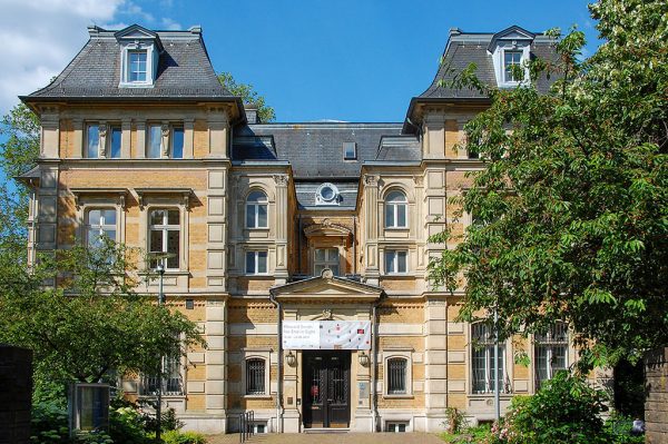 Kunstmuseum Villa Zanders Aussenansicht ArtJunk