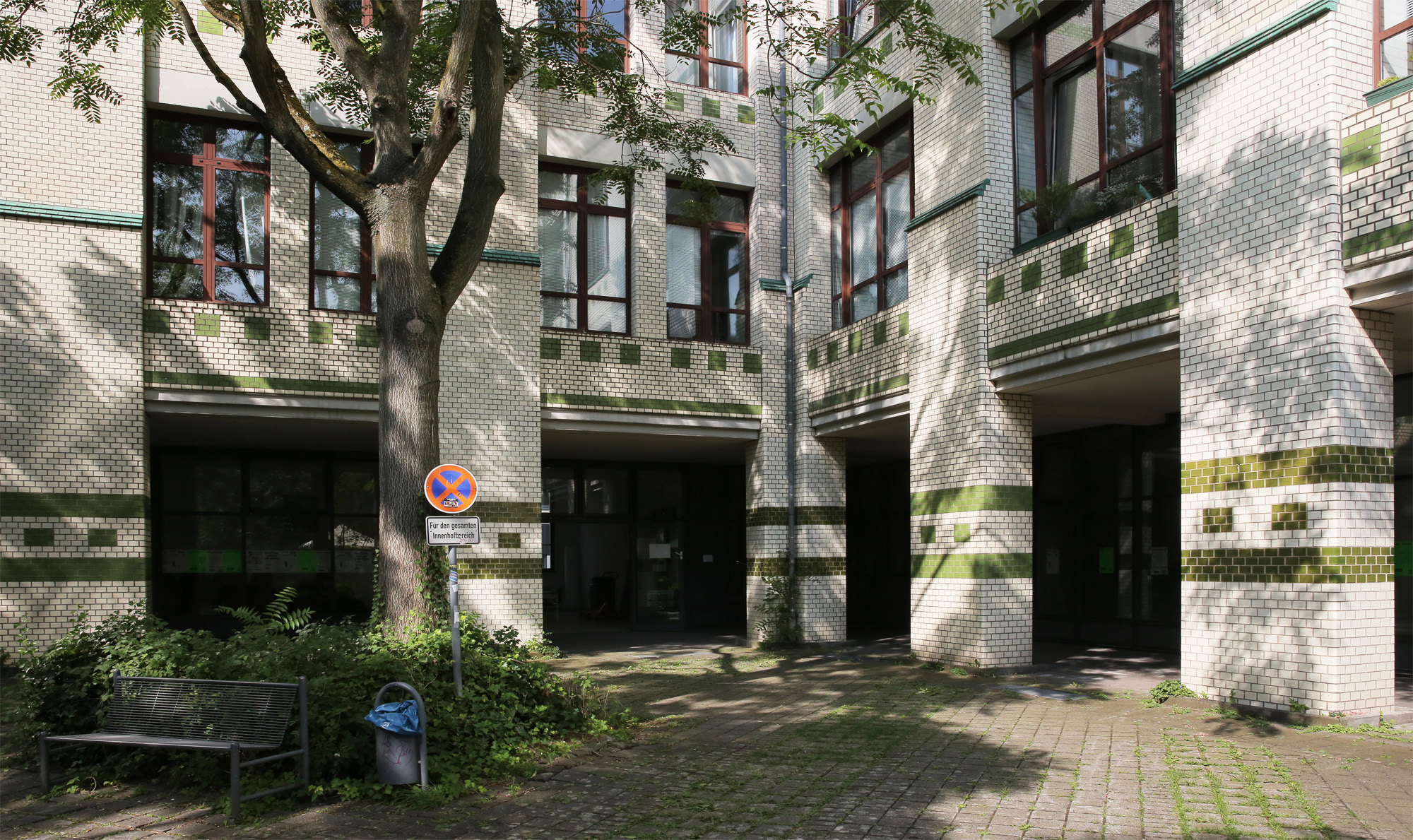 Storage Museum Düsseldorf Außenansicht ArtJunk