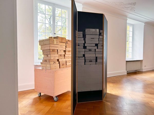 Parrotta Contemporary Art Burg Lede Clare Strand ArtJunk